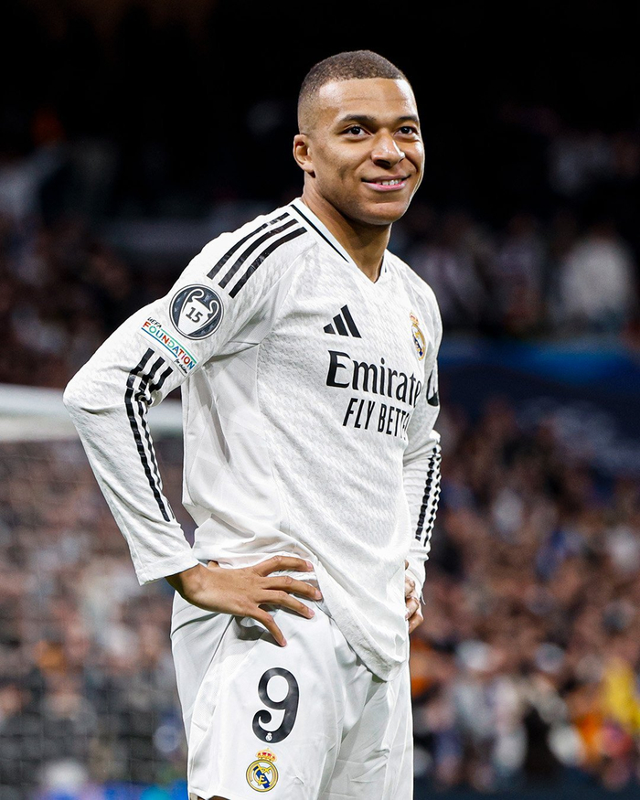 剑南春丨多特3-3斯图加特，昂达夫补时绝平+戴帽，埃姆雷-詹点射