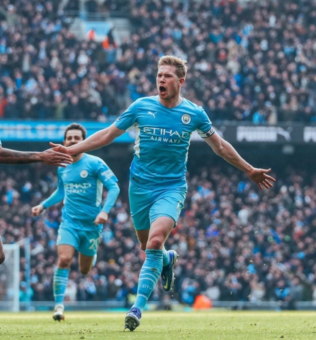 邵佳一告诫小球员：怎么能喝可乐呢，光跟老队员学散漫了