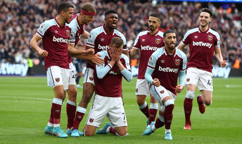 篮球湖人球员社媒晒训练日常