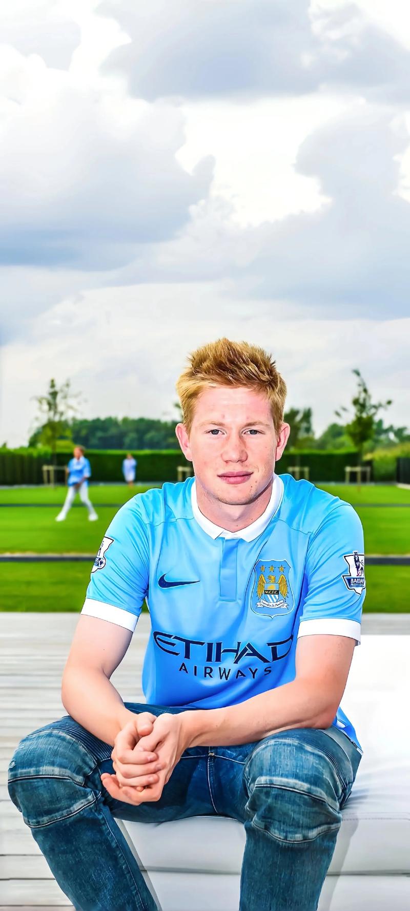 杜兰特篮下强打稳定胜局