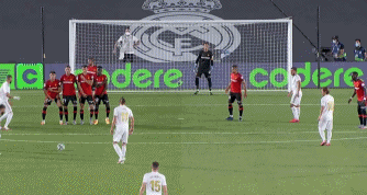 拉亚的逆袭：阿森纳新星如何挑战西班牙国家队门将格局