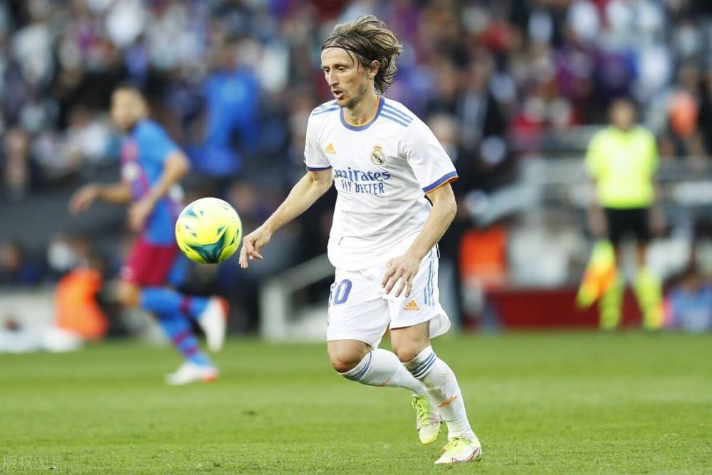 活塞队记：艾维今天可以出战，此前被列入出战成疑名单